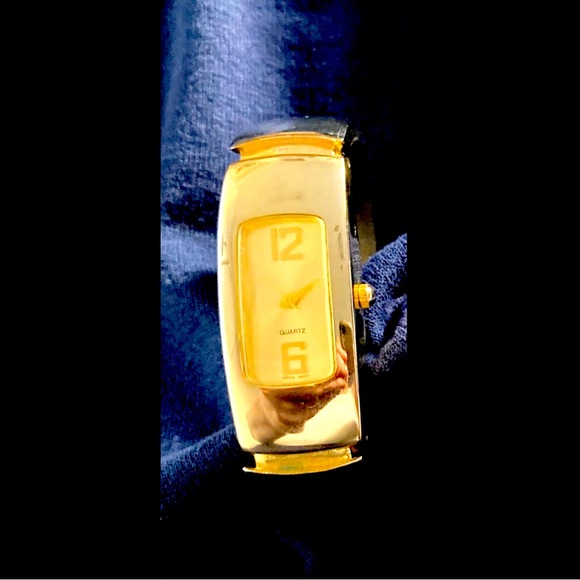 4 Gorgeous Ladies Cuff Bracelet Watches . Tortoise Shell . Abalone Shell . - Picture 4 of 6